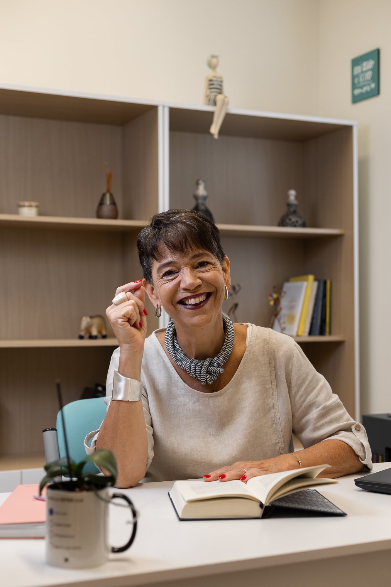 Ester Sartori no consultório